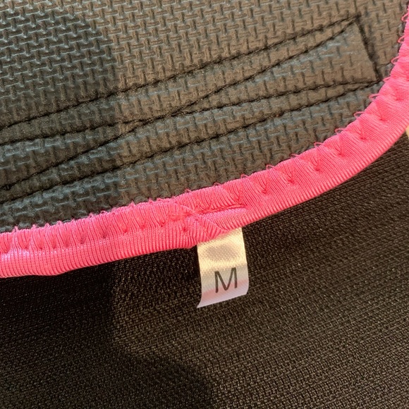 Sweet Sweat waist trimmer and hip bands. Never used. - Picture 5 of 6